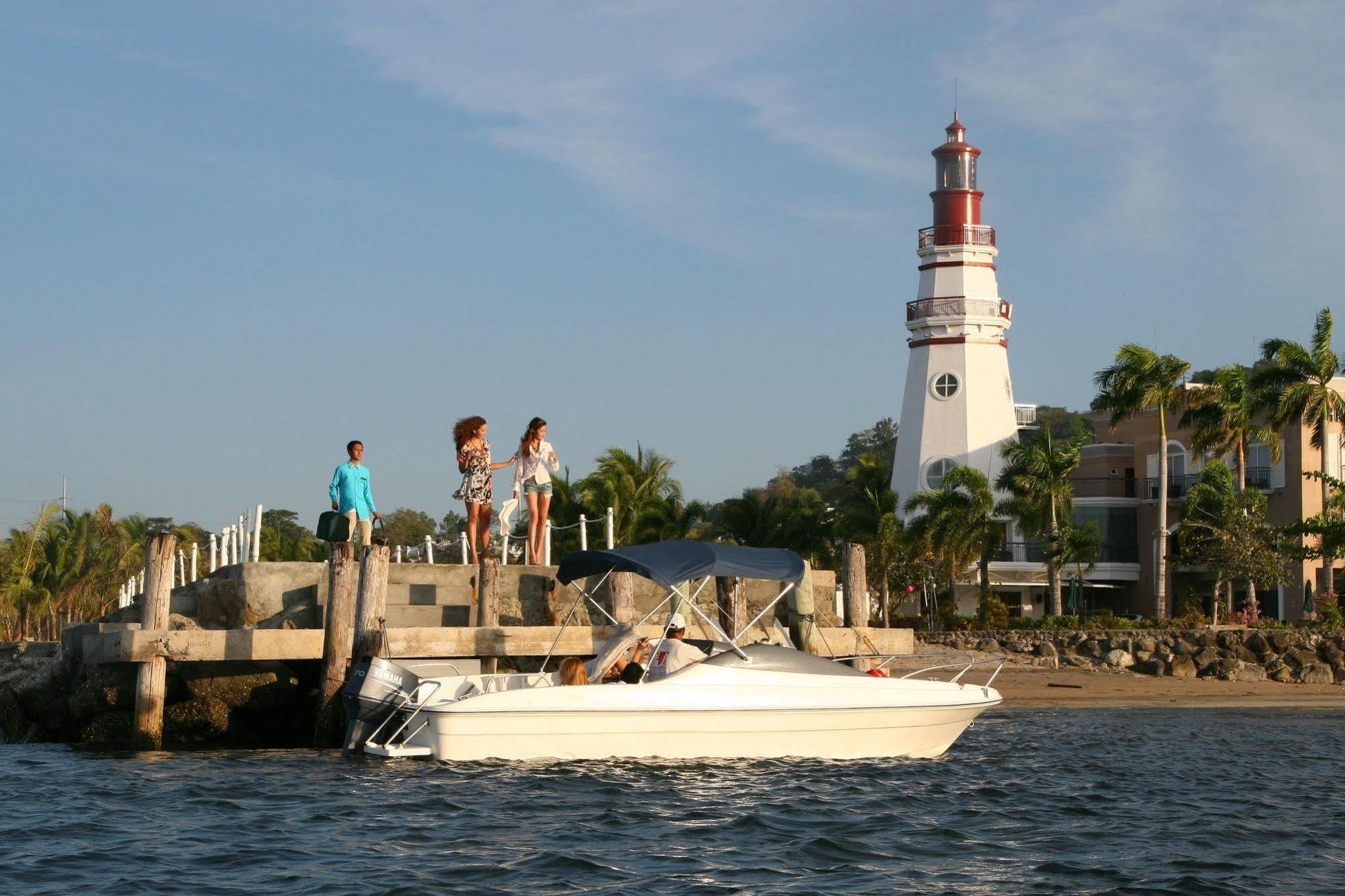 The Lighthouse Marina Resort Olongapo City Exteriör bild