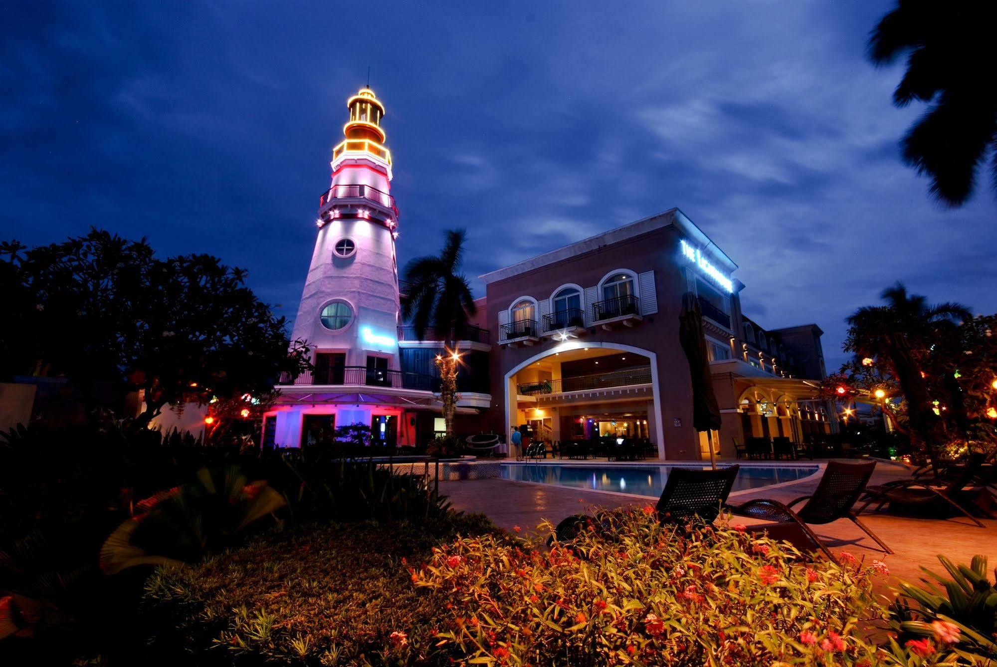 The Lighthouse Marina Resort Olongapo City Exteriör bild