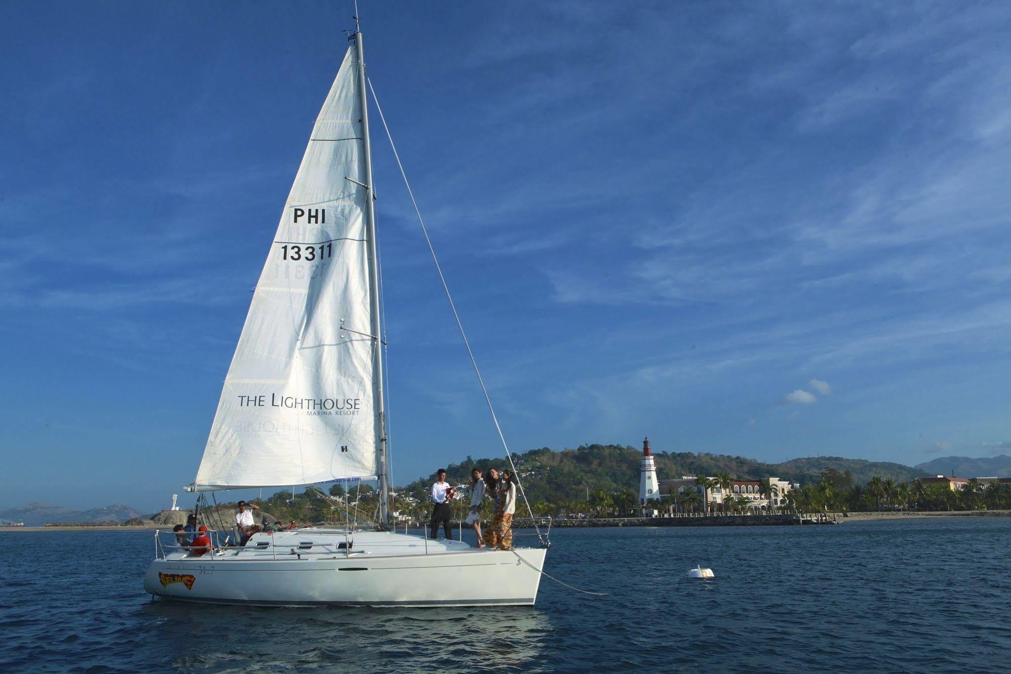 The Lighthouse Marina Resort Olongapo City Exteriör bild